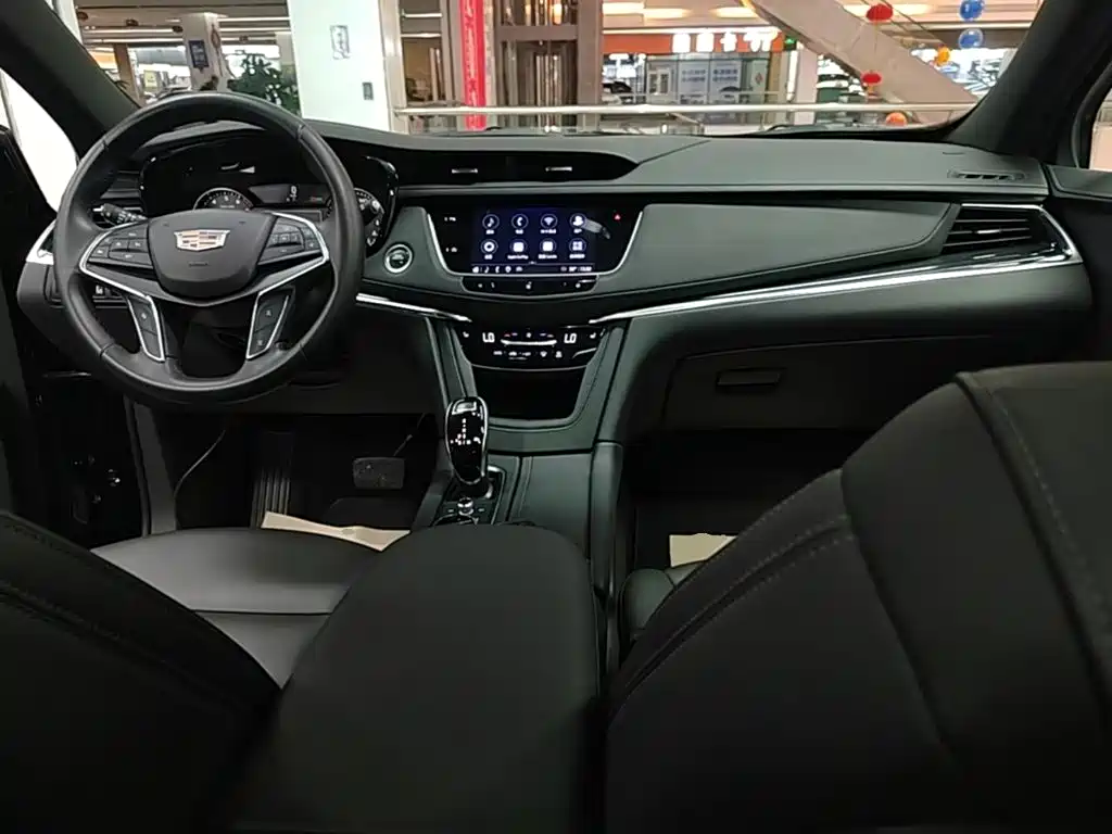 Cadillac XT5 2021 — фото 10