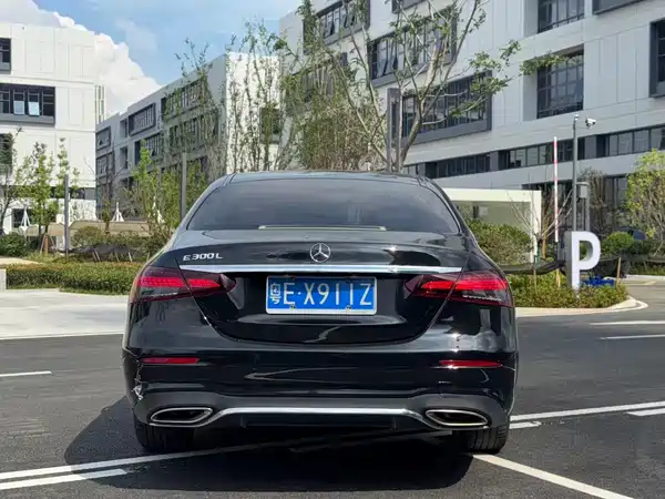 Mercedes-Benz E-Class 2021