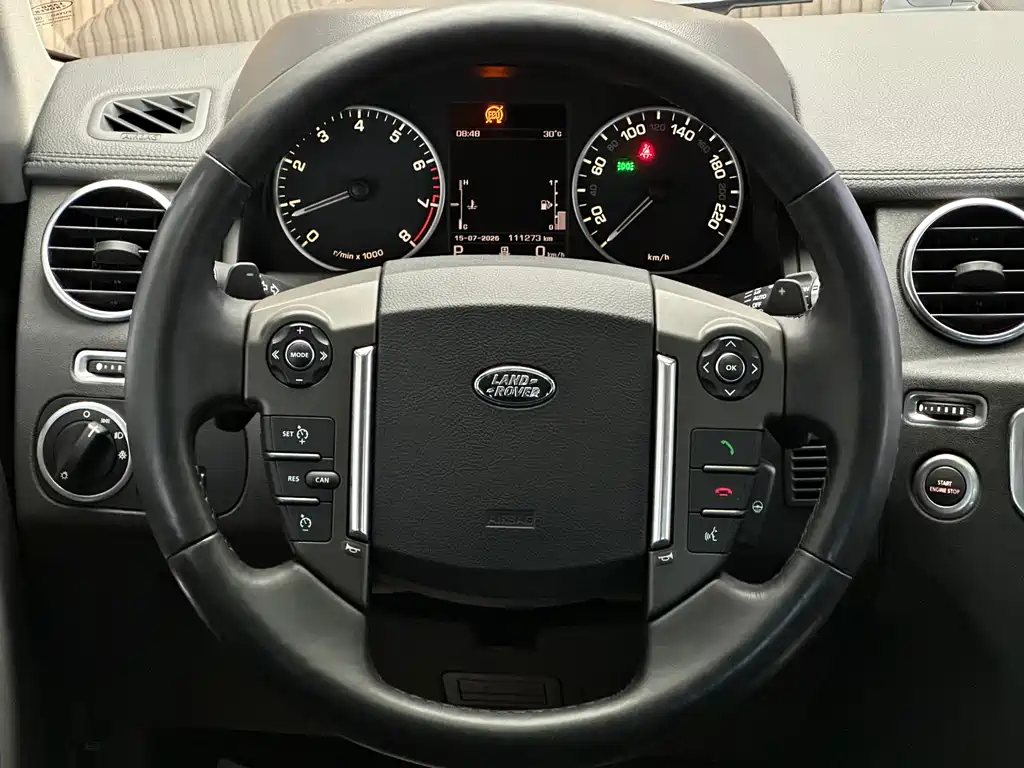 Land Rover Discovery 2015 — фото 11
