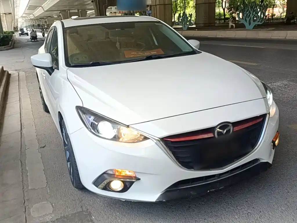 Mazda 3 Axela 2016