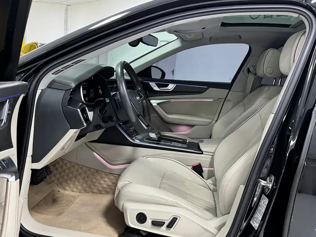 Audi A6L 2022