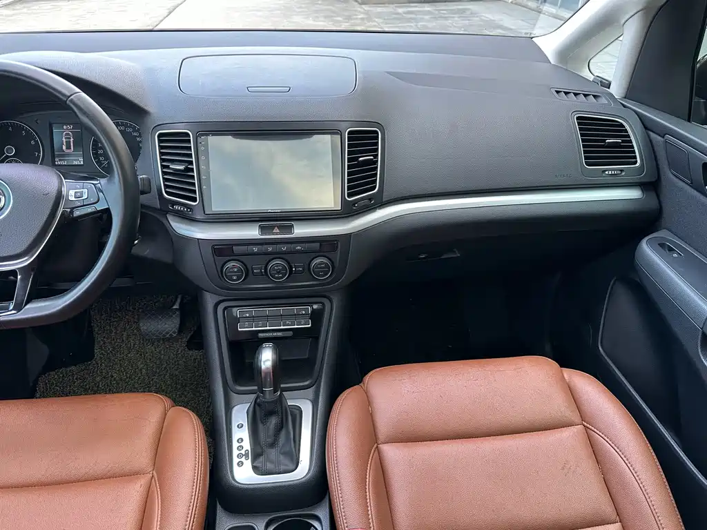 Volkswagen Sharan 2018 — фото 12