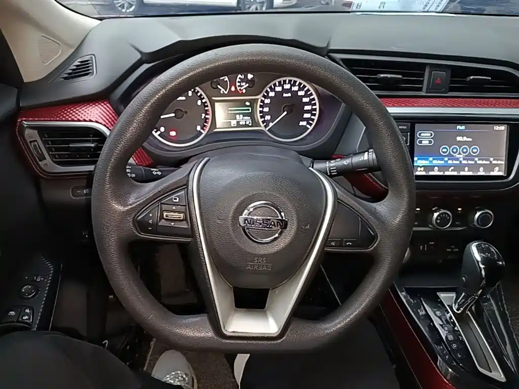 Nissan Bluebird 2017 — фото 11