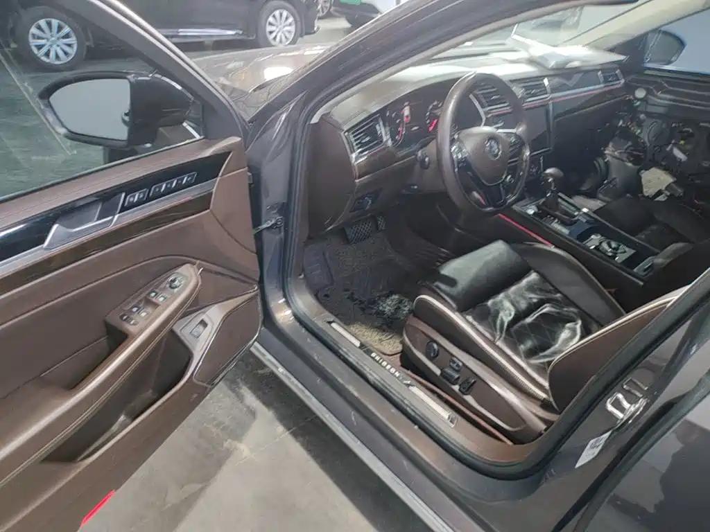 Volkswagen Phideon 2018 — фото 12