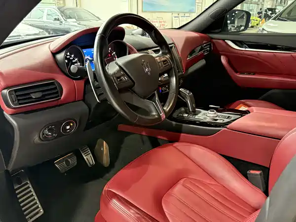 Maserati Levante 2021