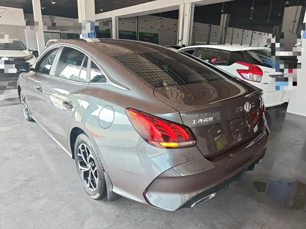 MG MG5 2021