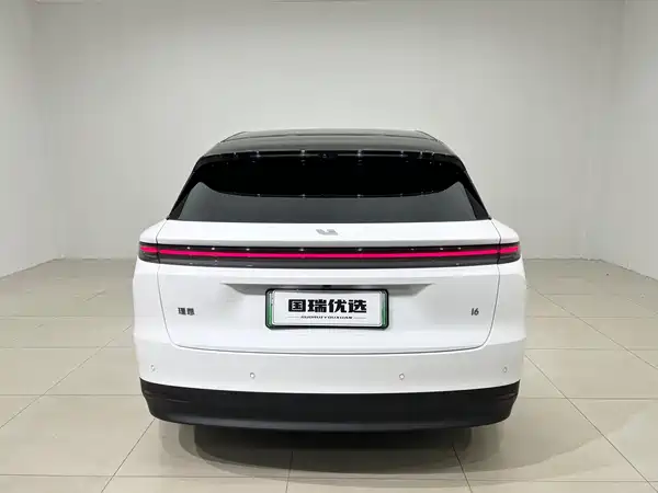 Li Auto i6 2025