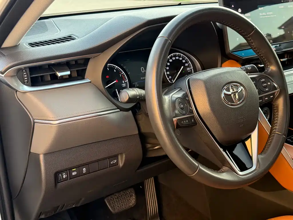 Toyota Venza 2022 — фото 12
