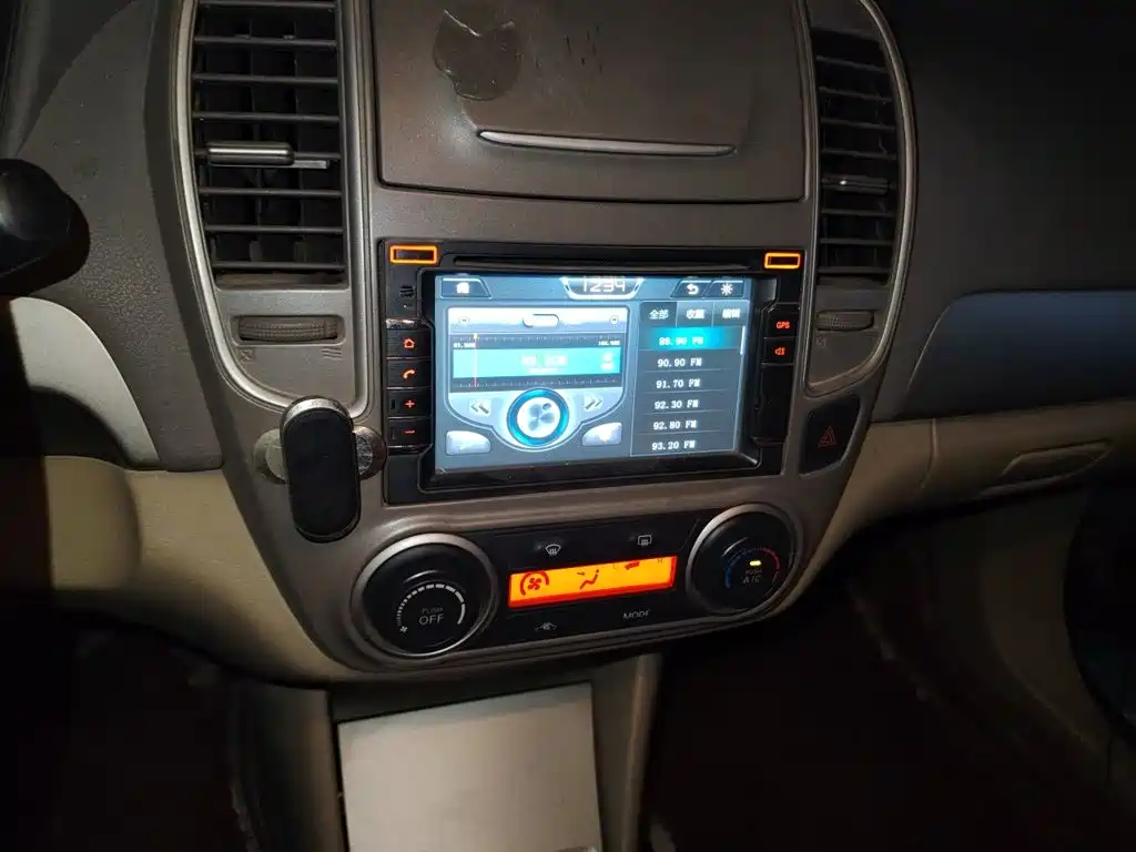 Nissan Sylphy 2015 — фото 10