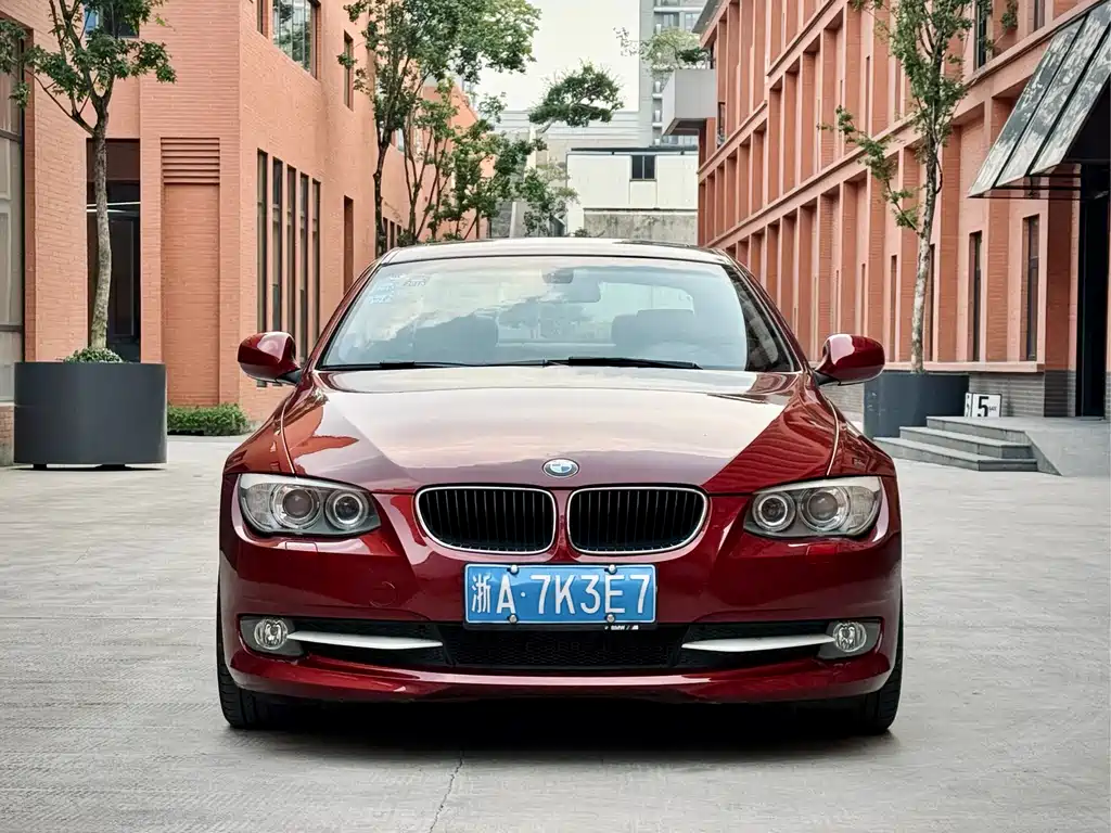 BMW 3 Series 2011