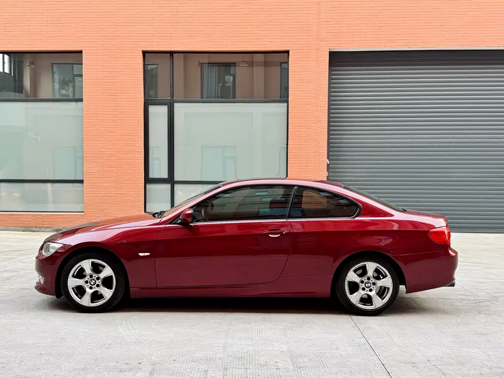 BMW 3 Series 2011