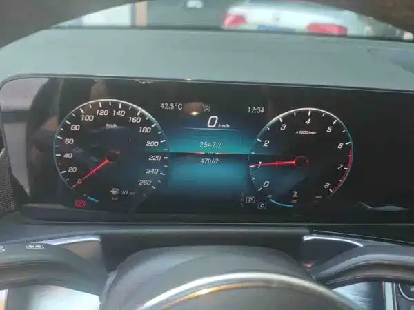 Mercedes-Benz GLB 2021