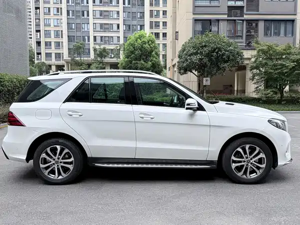 Mercedes-Benz GLE 2017