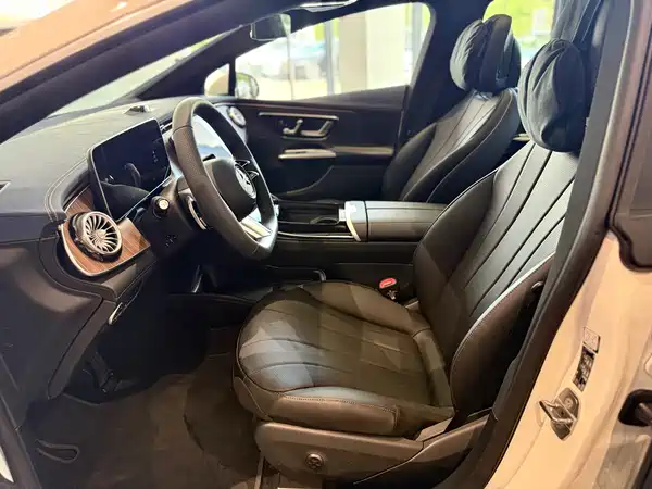 Mercedes-Benz EQE 2025