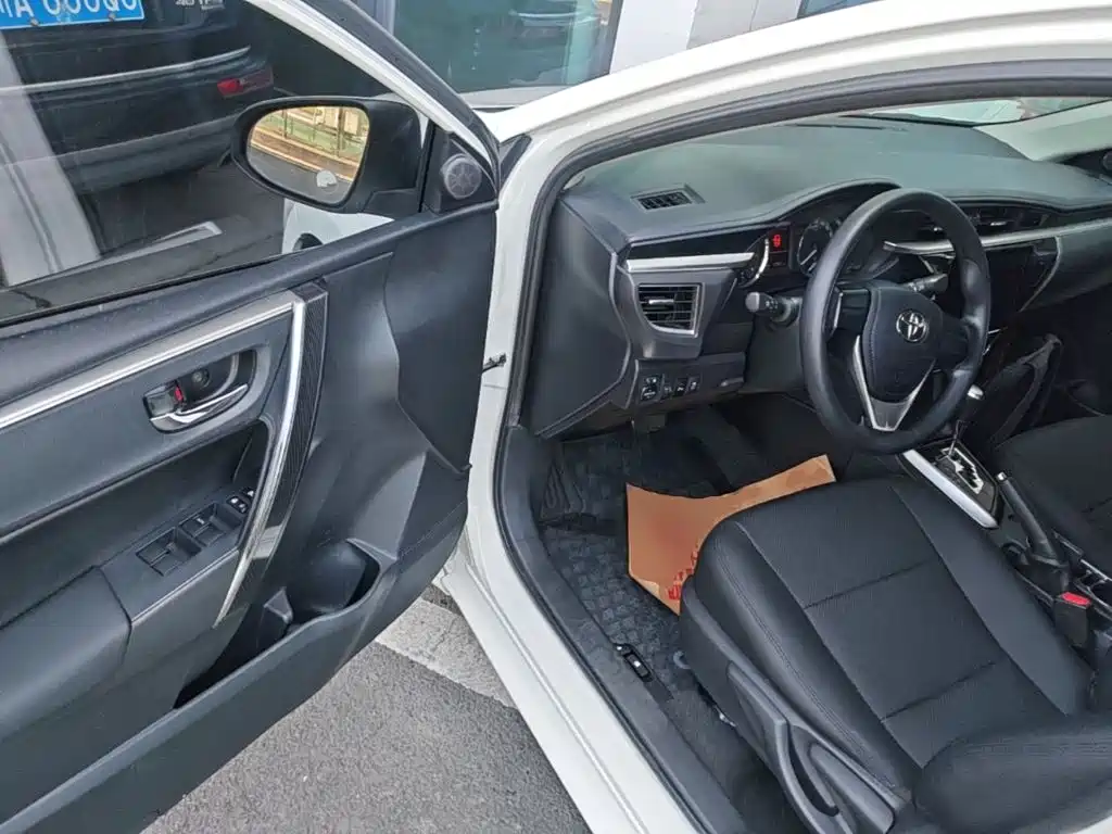 Toyota Corolla 2016 — фото 16