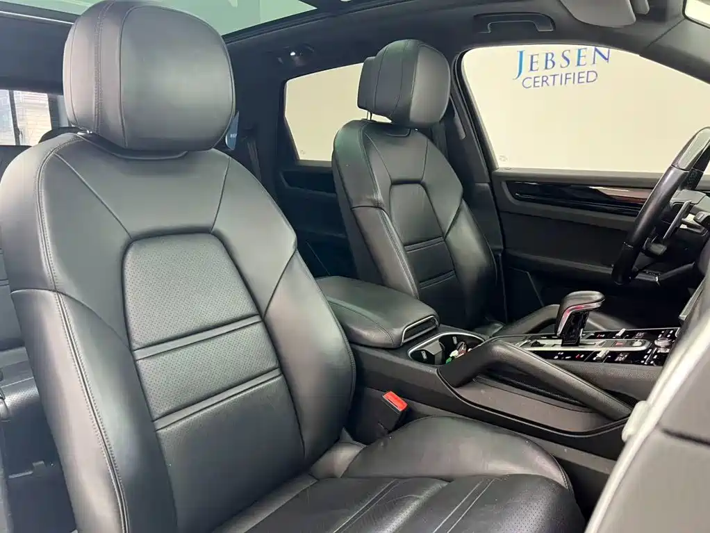 Porsche Cayenne 2018 — фото 11