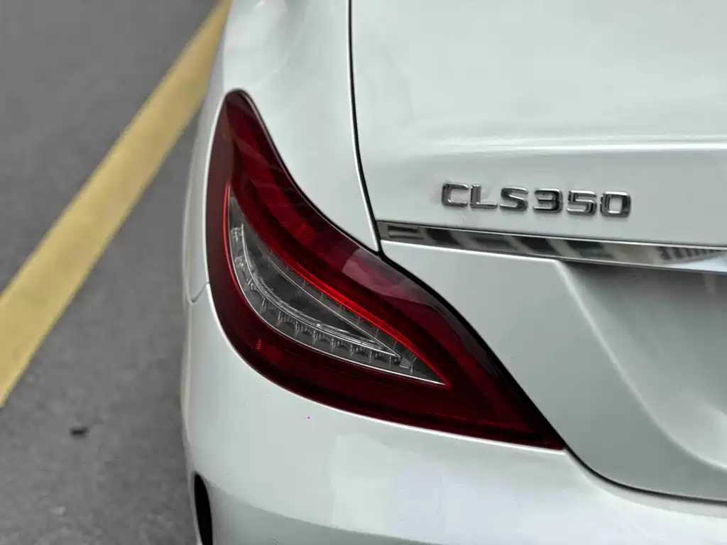 Mercedes-Benz CLS 2015 — фото 15