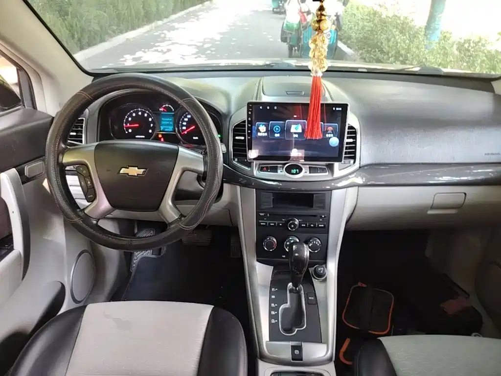 Chevrolet Captiva 2016 — фото 10