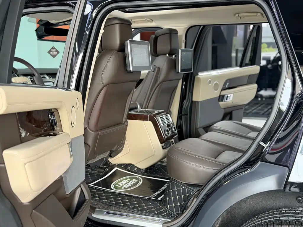 Land Rover Range Rover 2022 — фото 11