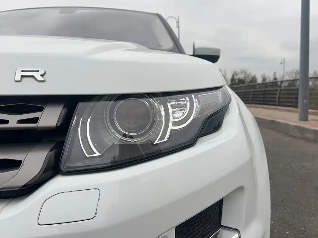 Land Rover Evoque 2016 — фото 27