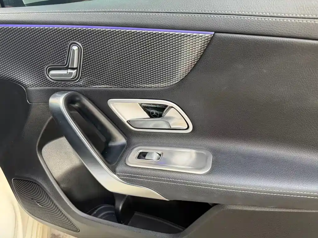Mercedes-Benz A-Class 2020 — фото 18