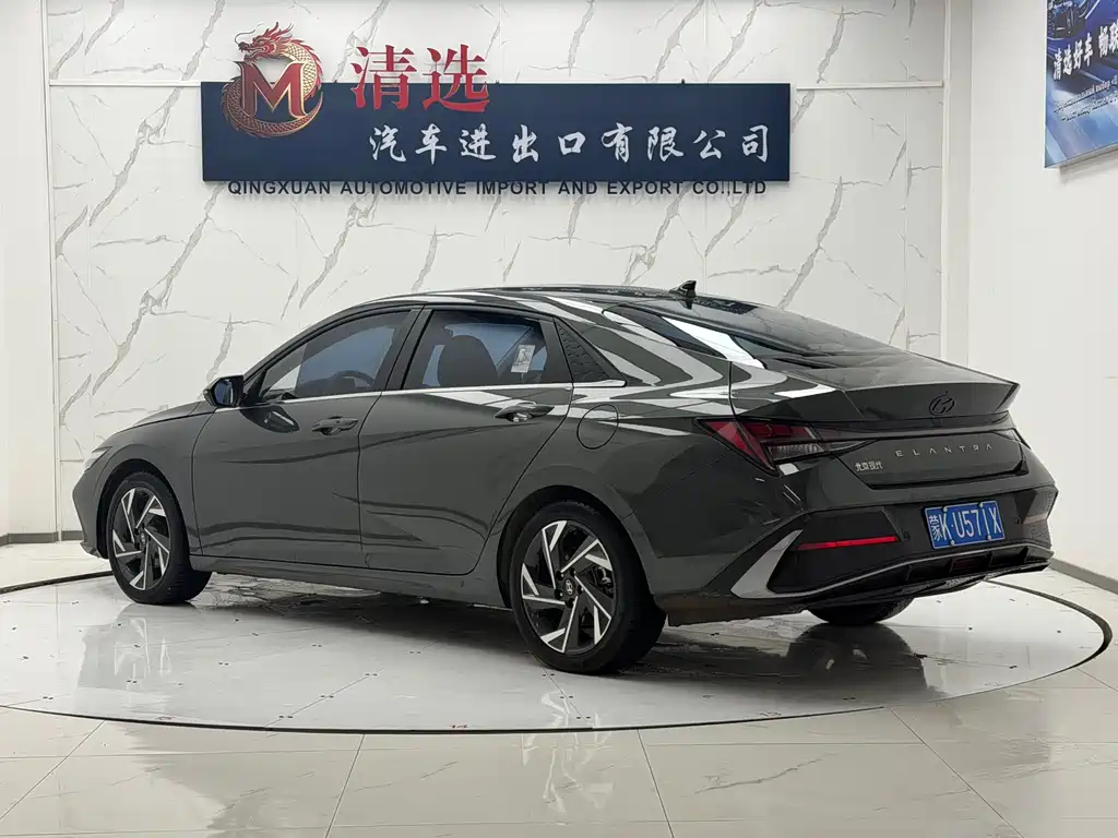Hyundai Elantra 2023