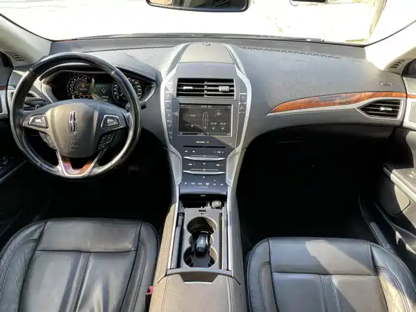 Lincoln MKZ 2014