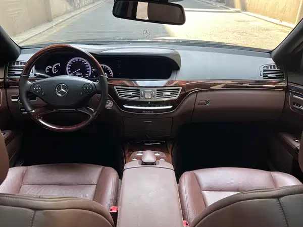 Mercedes-Benz S-Class 2013