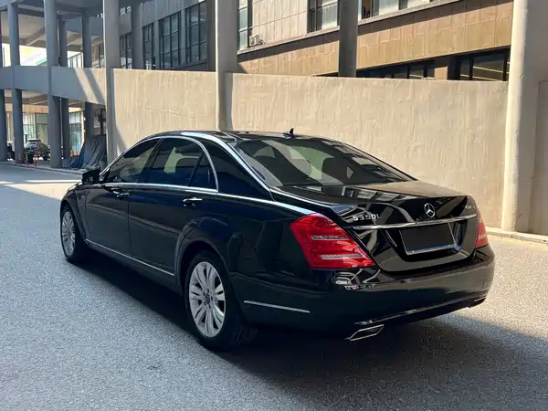 Mercedes-Benz S-Class 2013