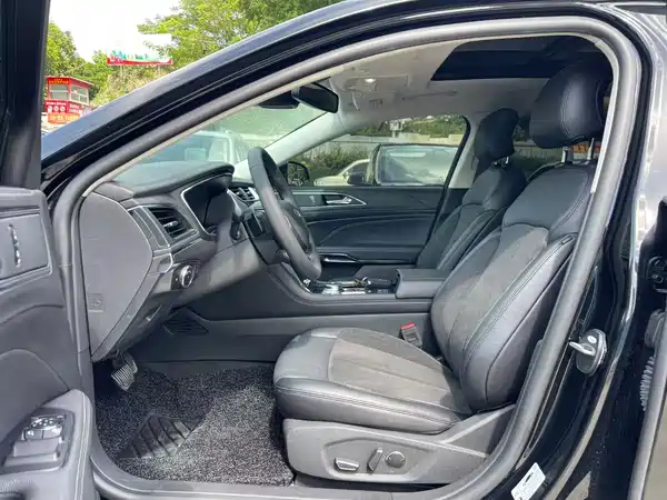 Ford Taurus 2020
