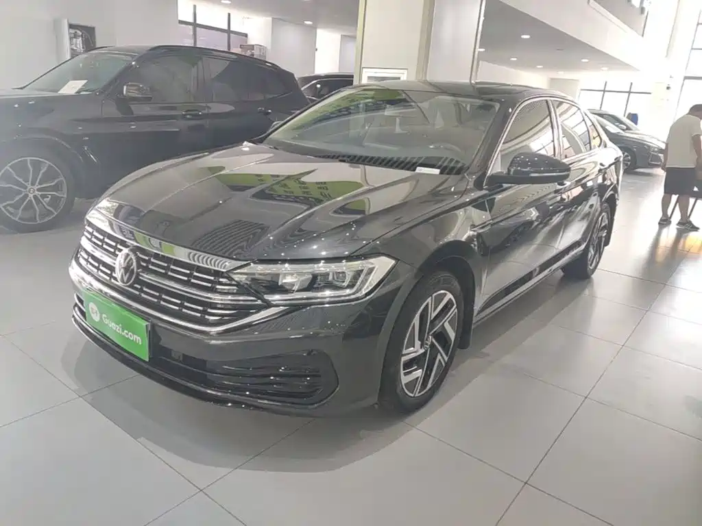 Volkswagen Sagitar 2025