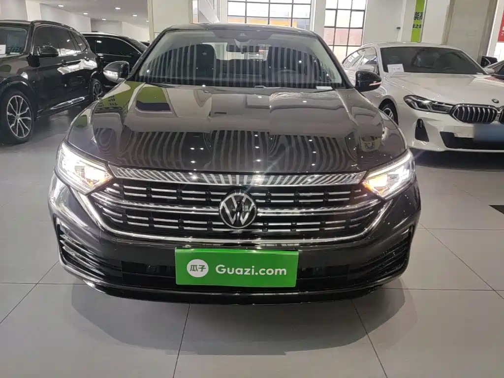 Volkswagen Sagitar 2025