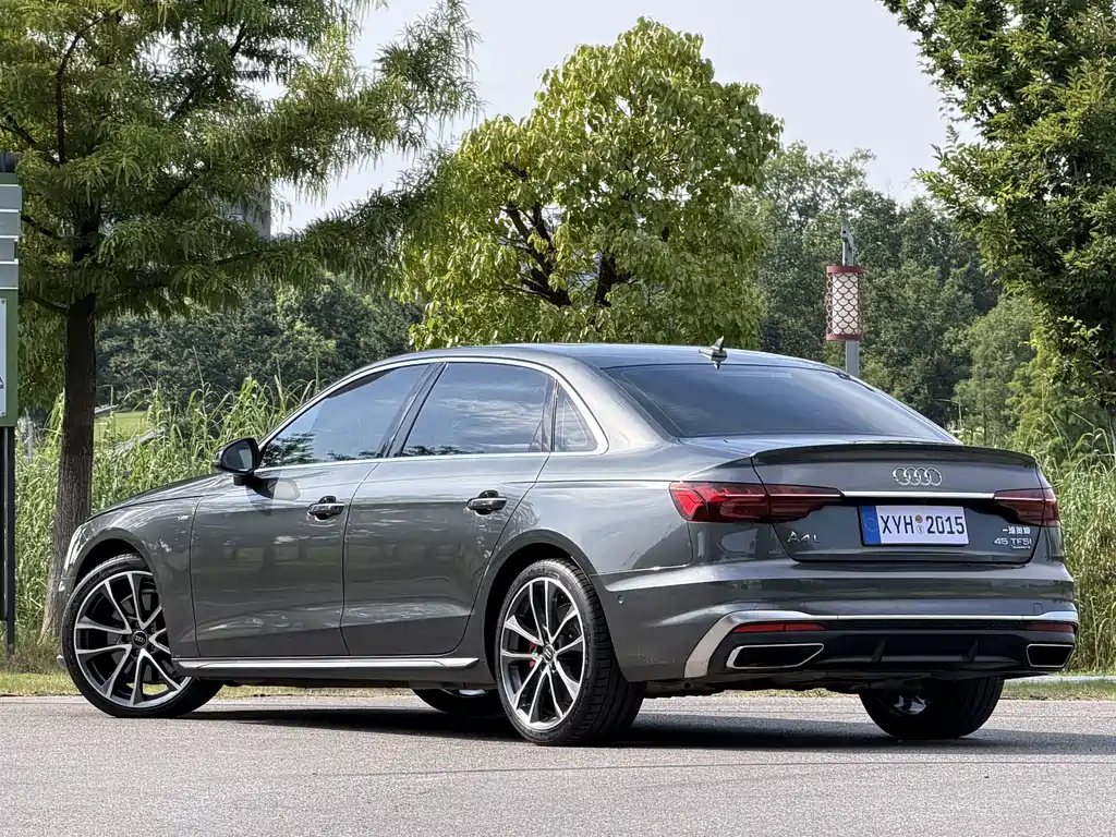 Audi A4L 2022 — фото 19