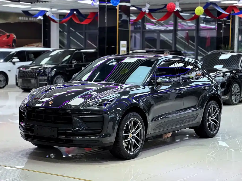 Porsche Macan 2023 — фото 1