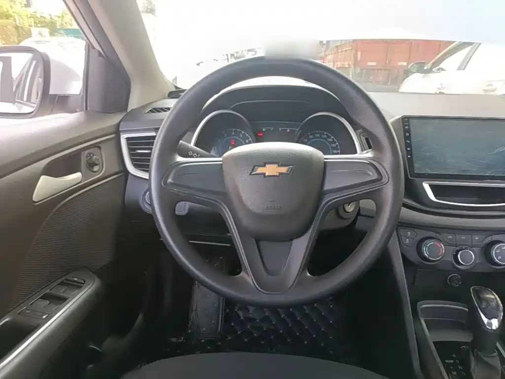 Chevrolet Cavalier 2018 — фото 11