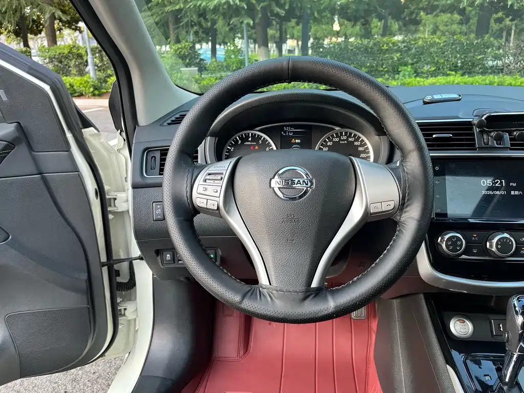 Nissan Tiida 2019 — фото 32