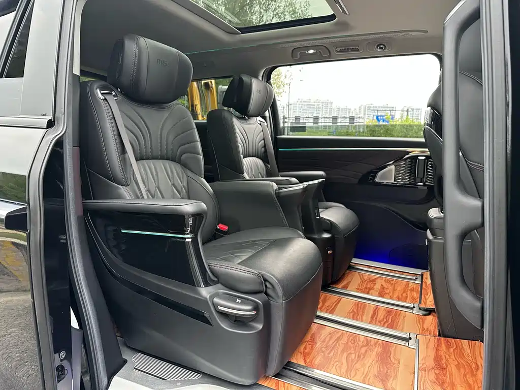 GAC Motor Trumpchi M8 2023 — фото 13
