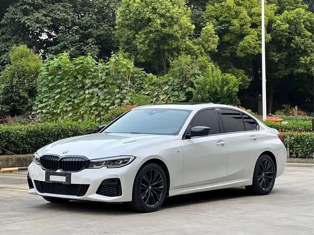 BMW 3 Series 2021