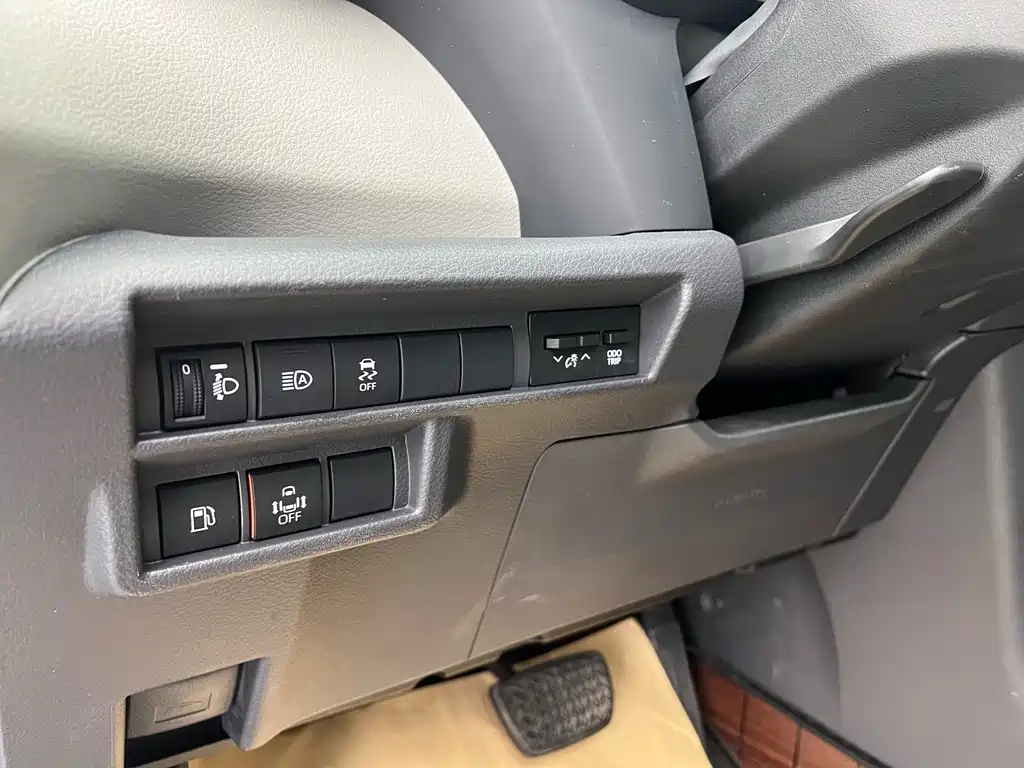 Toyota Granvia 2024