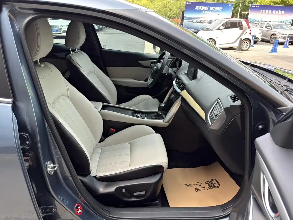 Mazda CX-4 2016 — фото 12