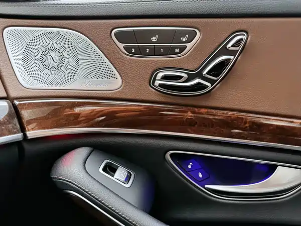 Mercedes-Benz S-Class 2020