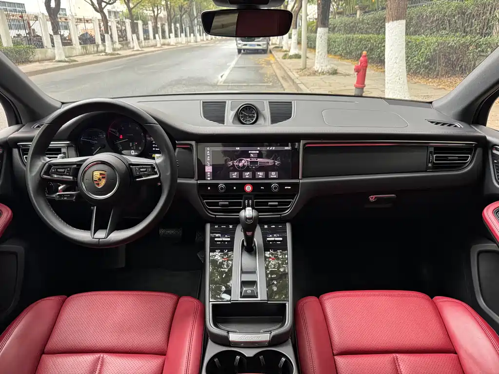 Porsche Macan 2023 — фото 16