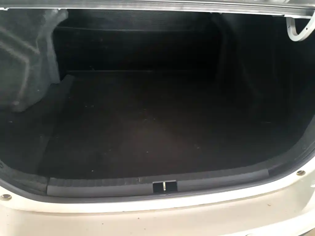 Toyota Yaris L 2019 — фото 19