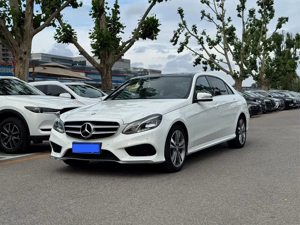 Mercedes-Benz E-Class 2015 — фото 1