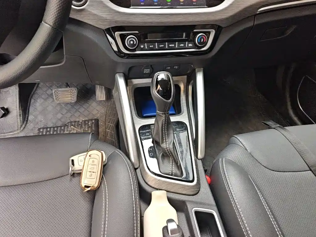 Geely Vision X3 2020 — фото 14