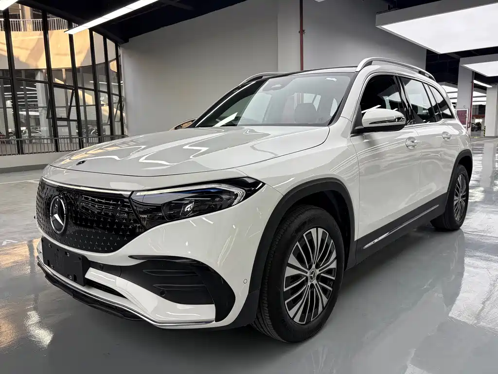 Mercedes-Benz EQB 2026