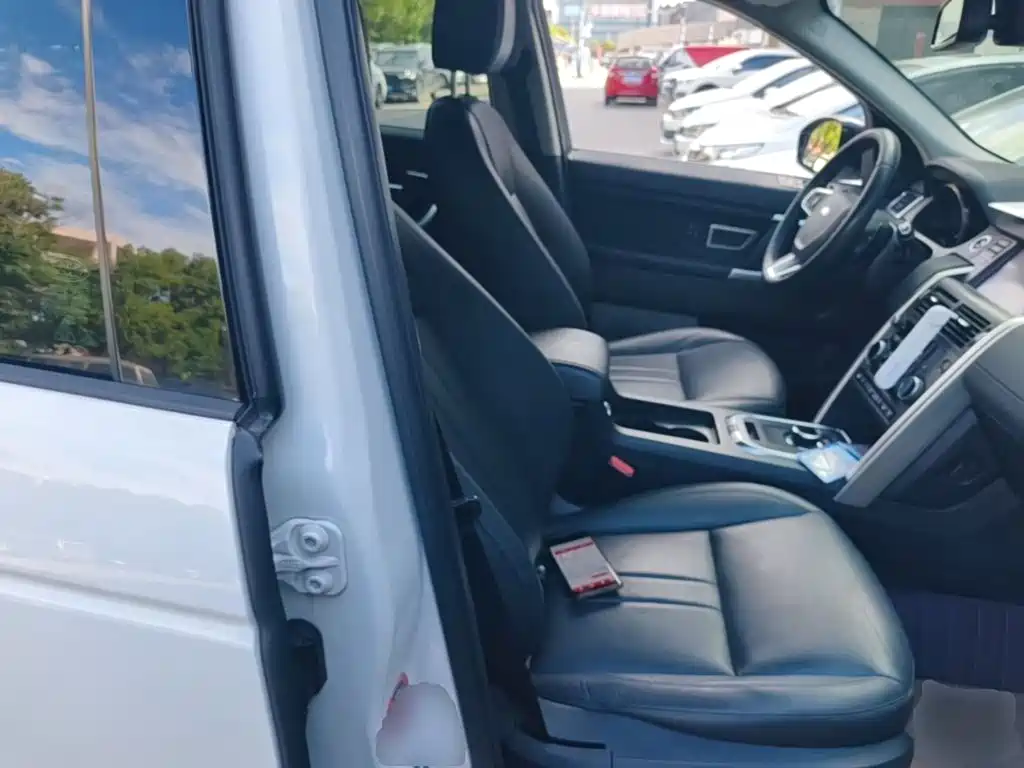 Land Rover Discovery Sport 2018 — фото 25