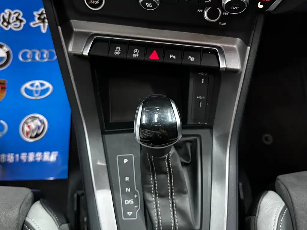 Audi Q3 2022 — фото 15