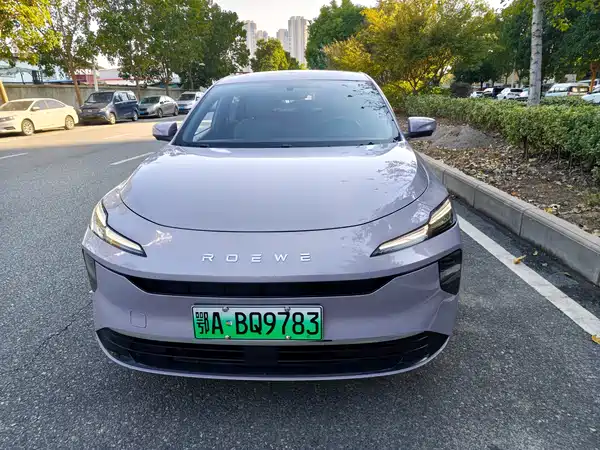 Roewe D6 2025