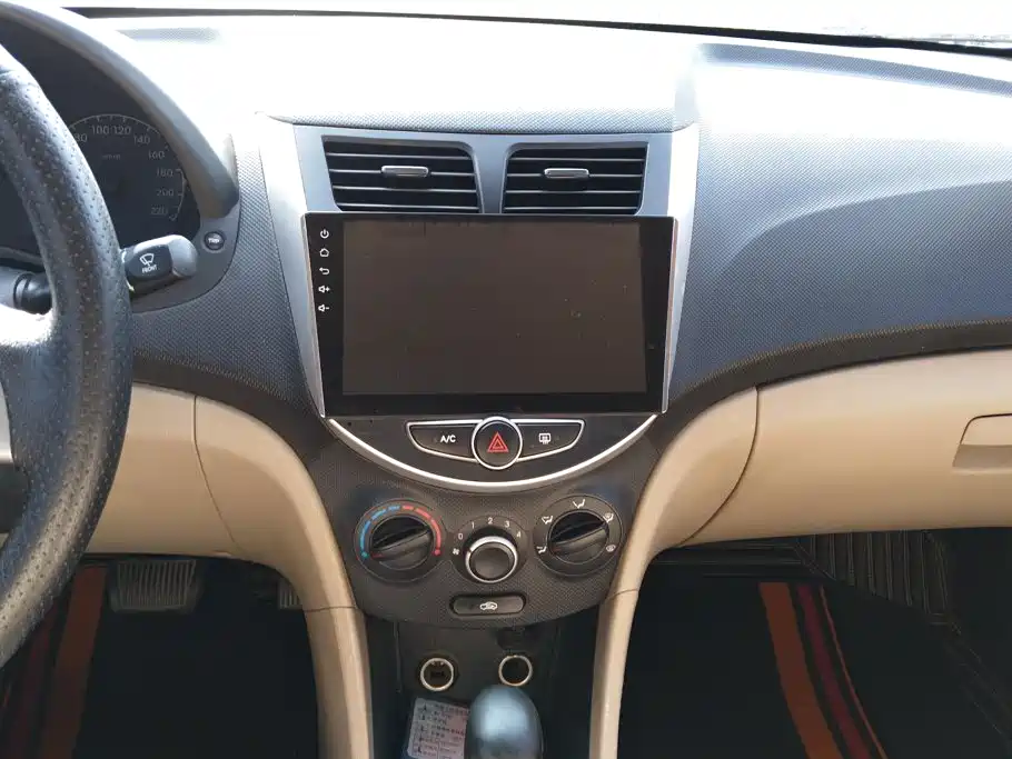 Hyundai Accent 2016 — фото 13